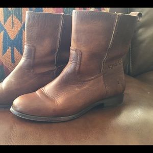 Frye Cara Roper EUC brown short boot 9M